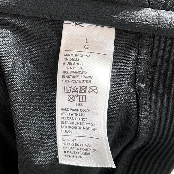 Old Navy Black One Shoulder Ribbed Bikini Swim Top for Women- Size: Large - Picture 4 of 4